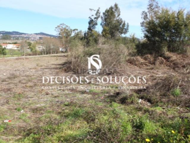 Terreno Venda em Carvalhosa,Paços de Ferreira