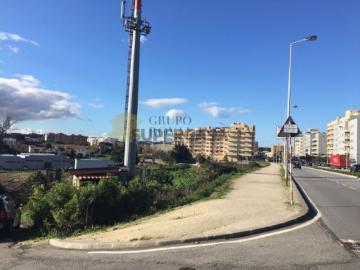 Terreno Premium para Construção em Altura na Avenida da Conduta Rio Tinto | 7.000 m² de Construção