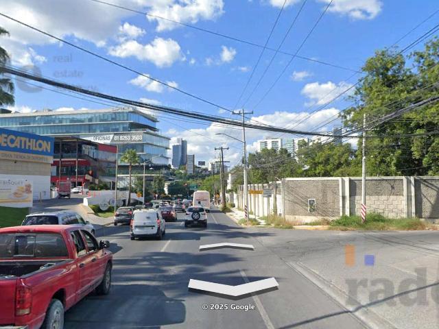 TERRENO VENTA o RENTA ESQUINA AV. RICARDO MARGAIN SAN PEDRO
