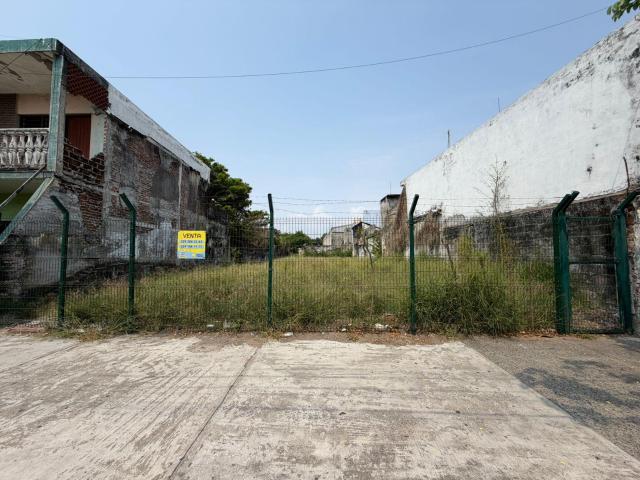 Terreno VENTA en Zona Centro de Veracruz amplio con alto potencial comercial