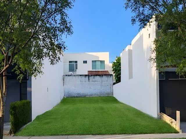 Terreno Venta Fraccionamiento Puerta del Valle Zapopan 230 mts2 por Plaza Andares, Hospital Ange
