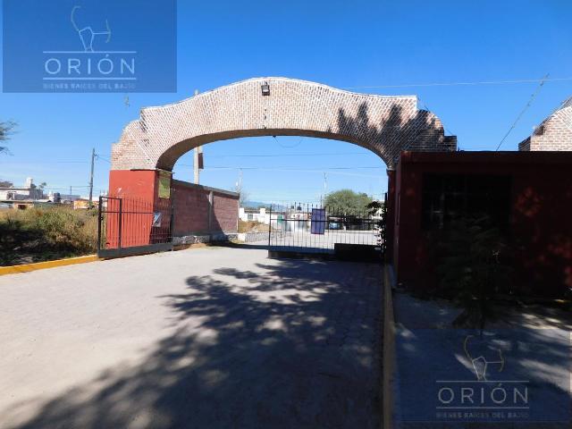 Terreno Venta Queretaro Amazcala con uso suelo Granja Residencial Campestre cerca aeropuerto
