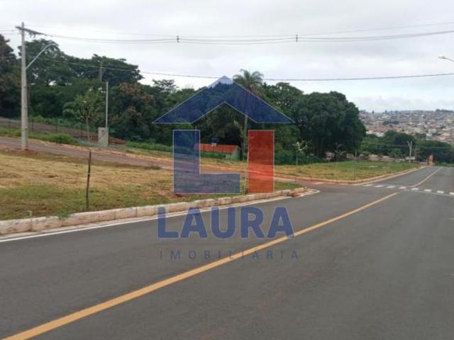 Terreno, Veredas, Pará de Minas, MG