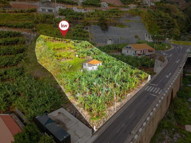 Terreno ideal para investimento turístico na Madalena Do Mar