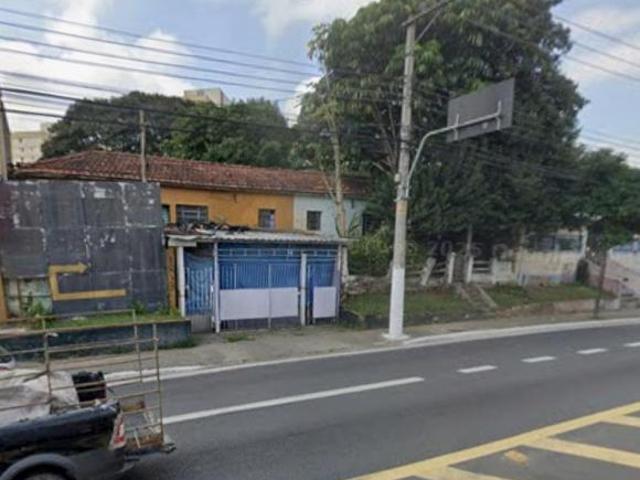 Terreno ZEU com Entrada para 2 Vias — A 1,4km do Autódromo e 2km da CPTM