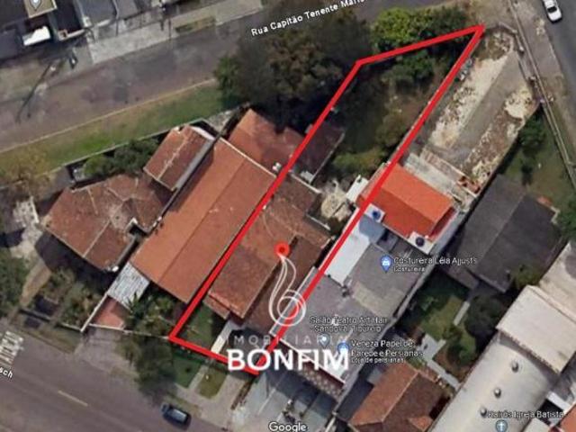 TERRENO ZR3 COM 739m² PORTÃO