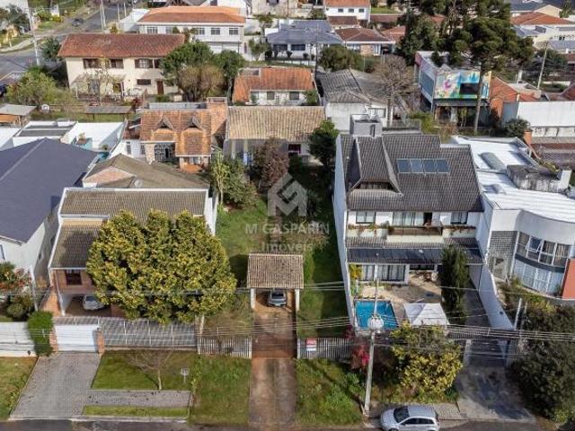 TERRENO ZR2 À VENDA NO AHÚ COM 415,20 m² EXCELEN