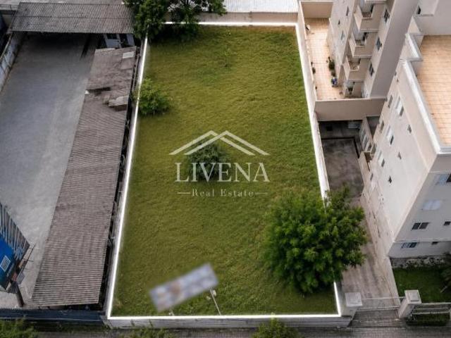 Terreno ZR 3 com 551 m², à venda no bairro Alto da XV