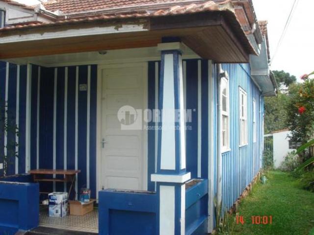 Terreno ZR 3 em localização estratégica no Água Verde!
