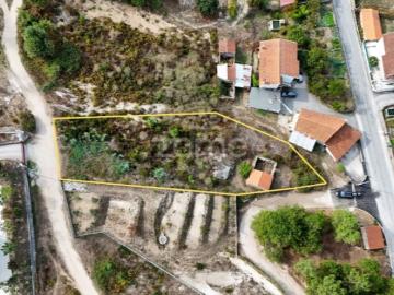 Terreno | 1400m2 | Carregal do Sal