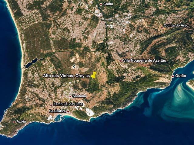 Terreno 14.000 m2 | Projeto de Loteamento anteriormente aprovado para 28 Moradias | Alto das Vinhas – Sesimbra