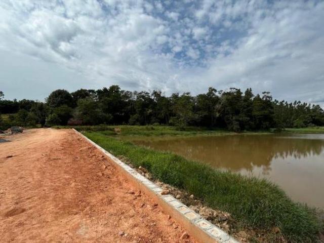 Terreno 1000m² em Residencial Fechado – pronto para construir