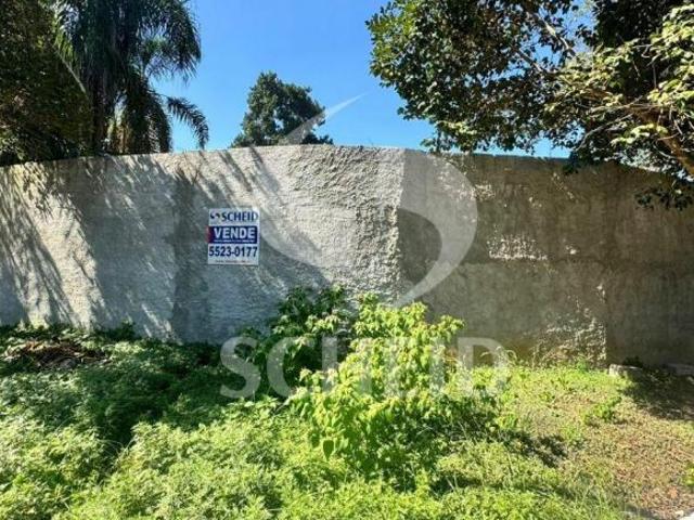 Terreno 1300m² Interlagos bairro de alto padrão!