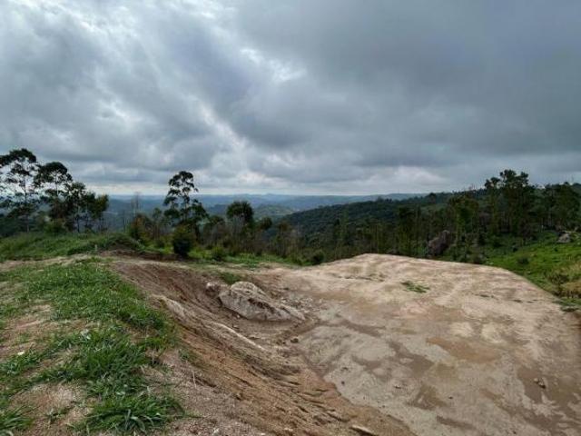 Terreno 1.000m² em São Roque com infraestrutura inclusa