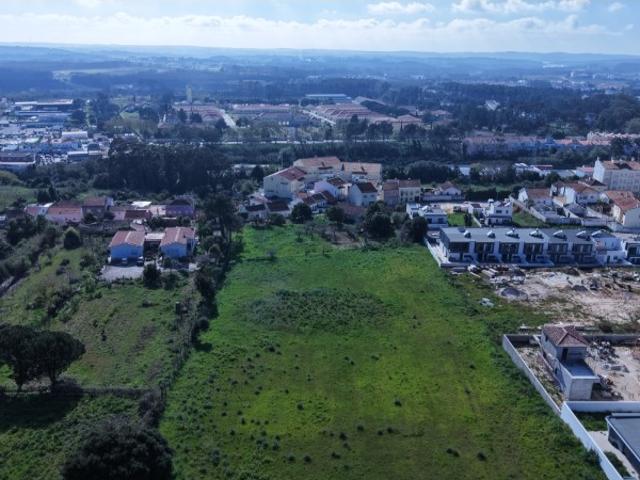 Terreno 1,9ha com Viabilidade Construtiva em Caldas da Rainha Avenal