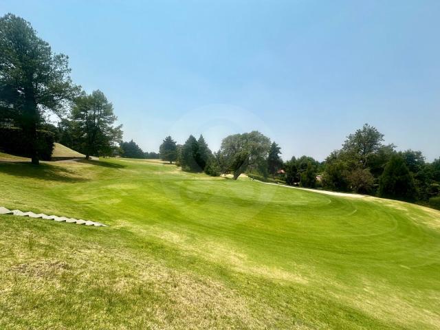 Terreno 1 de 2 en venta colindante con el campo de golf, Club de Golf los Encinos