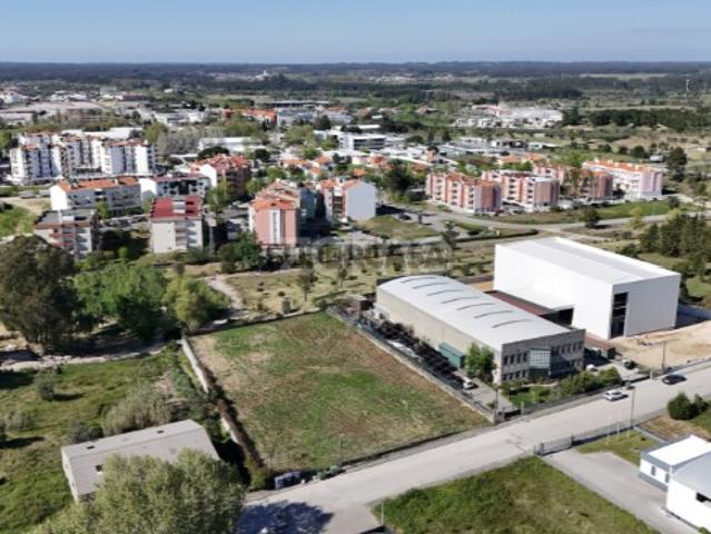 Terreno 2660 m²| Implantação Armazém/Serviços/Comércio
