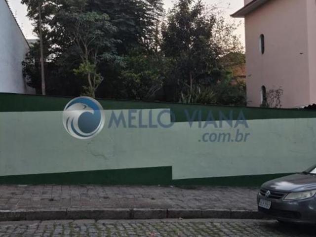 Terreno 200 m² no Centro de São Lourenço