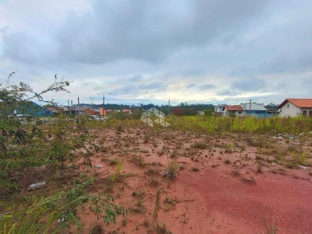 Terreno 200m² loteamento Paradises