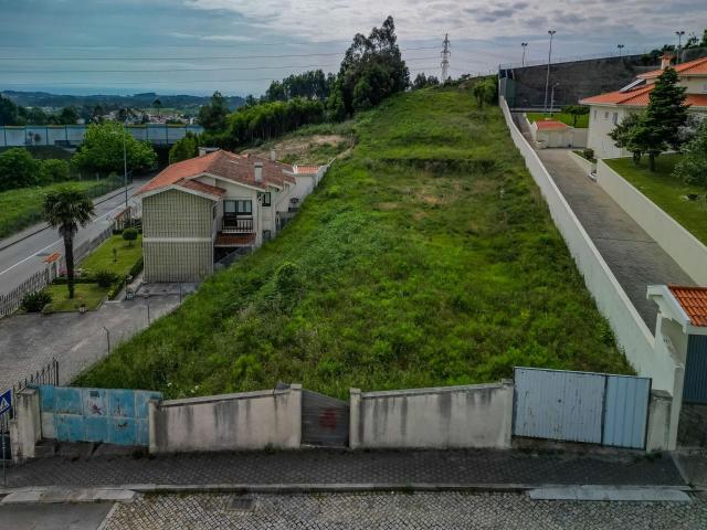 TERRENO 2.005 m2 Rua Belos Ares Carvalhos V.N.Gaia
