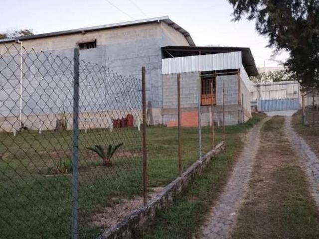 TERRENO 3640 COM MORADIA