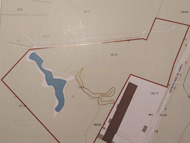 Terreno 37.920 m2, considerado como Espaços Industriais no PDM de Sintra Valor Negociável