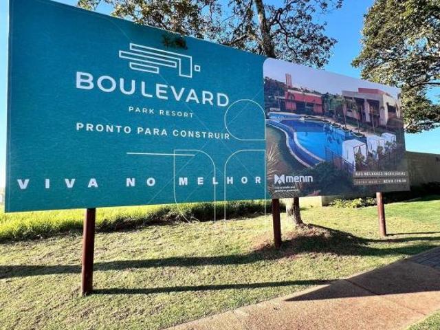 Terreno 300m² à venda no Boulevard Park Resort · Marília