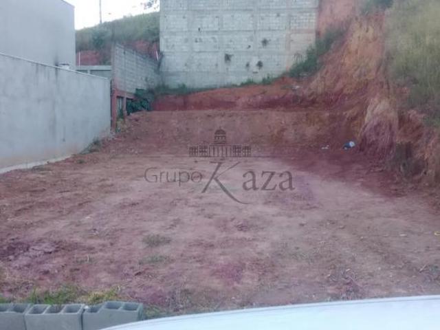 Terreno 300m² no Jardim Santa Júlia | Excelente Localização | Documentação OK