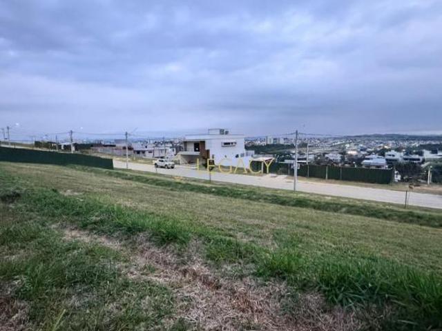 Terreno 330m² Condomínio Terras Alpha