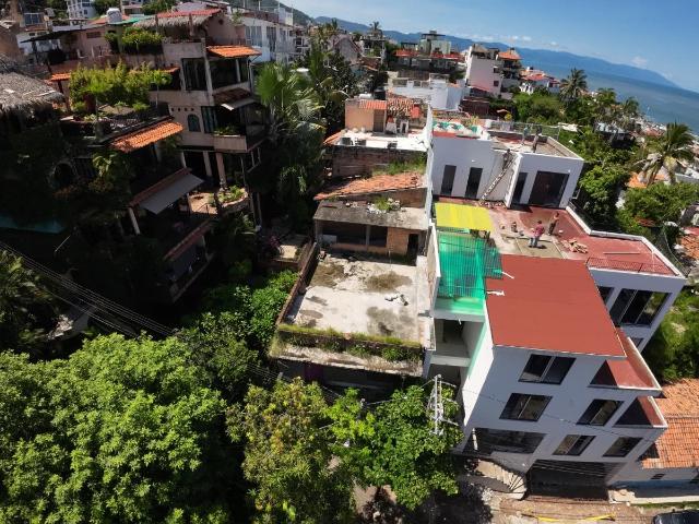 TERRENO $3,990,000 A 3 CUADRAS DEL MALEC?N DE 7 X 11 M2 PUERTO VALLARTA