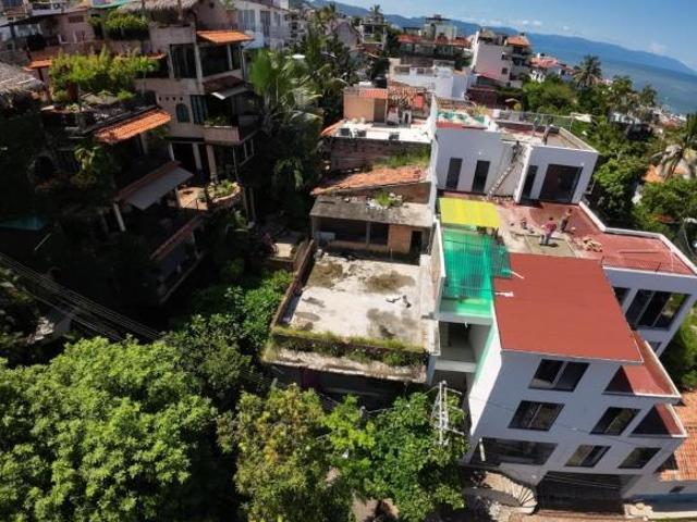 TERRENO $3,990,000 A 3 CUADRAS DEL MALECÓN DE 7 X 11 M2 PUERTO VALLARTA