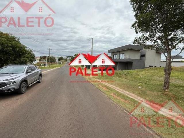 Terreno 450 m², frente avendia e próximo ao clube Pariso, Condomínio Ninho Verde II na cidade de Par