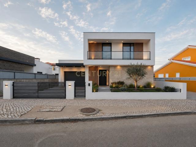 Terreno 461 m² para moradia em Azeitão