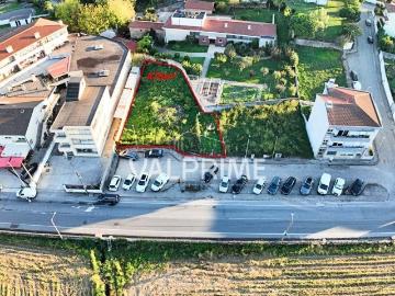 Terreno 479 m² no Coronado, Trofa — construção até 3 pisos 12 m em altura
