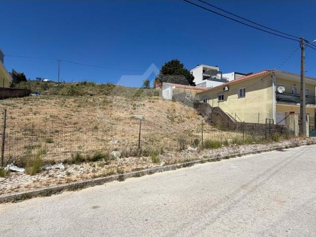 Terreno com 405m² Casal do Monte Vialonga