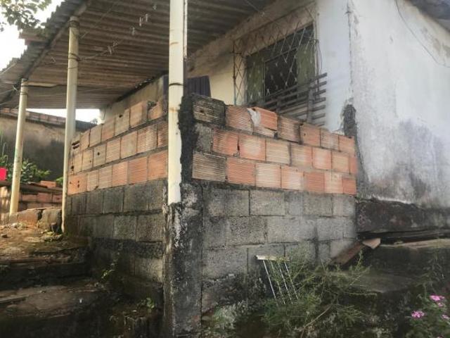 Terreno 420 m² com casa 03 quartos