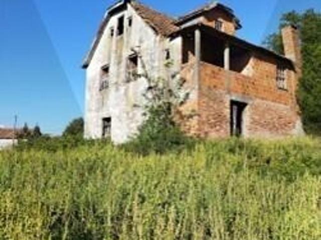 Terreno 4289,8 m2 com ruína em Sabugosa Tondela