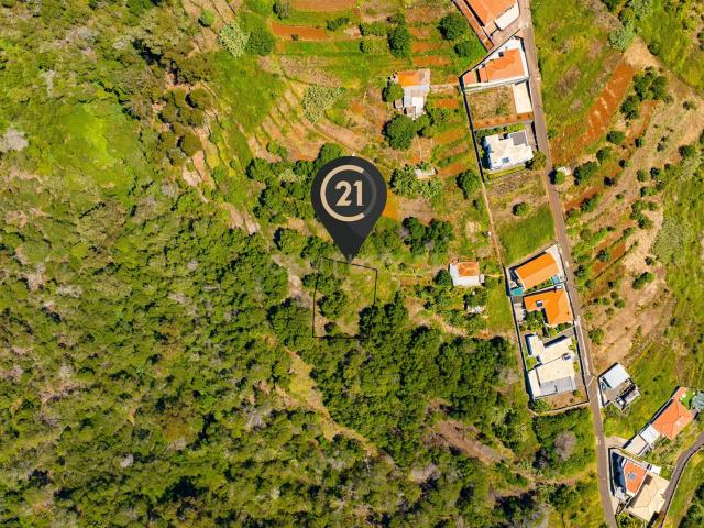 Terreno 640 m2 Rústico Agrícola nas Eiras R 190 Santa Cruz, Madeira