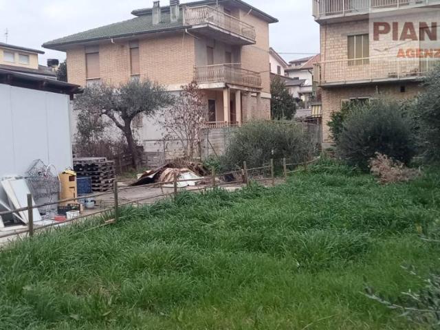 Terreno 650mq