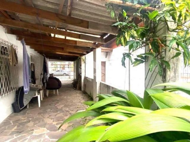 Terreno 600m² a venda com casa antiga habitavel no passo da areia