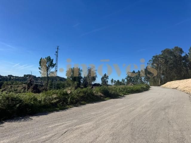 TERRENO 6.725 M² EM LUSTOSA, LOUSADA | POTENCIAL PARA LOTEAMENTO