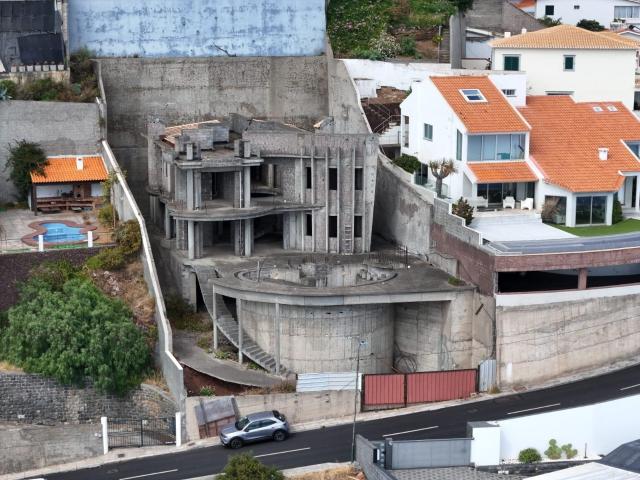 TERRENO 714m2 PARA CONSTRUÇAO, ZONA PREMIUM DO GARAJAU