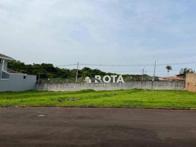 Terrenos prontos para construir, planos e vizinhos 2 terrenos disponíveis lado a lado: Raridade