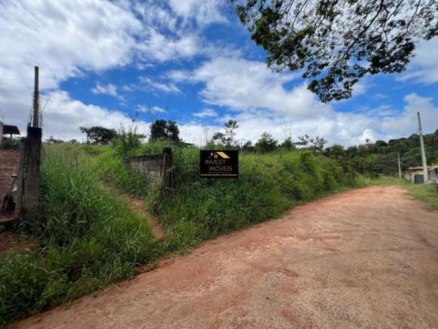 Terrenos à venda