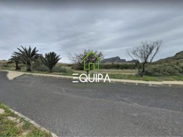 Terrenos com viabilidade de construção, em Porto Santo, junto á praia