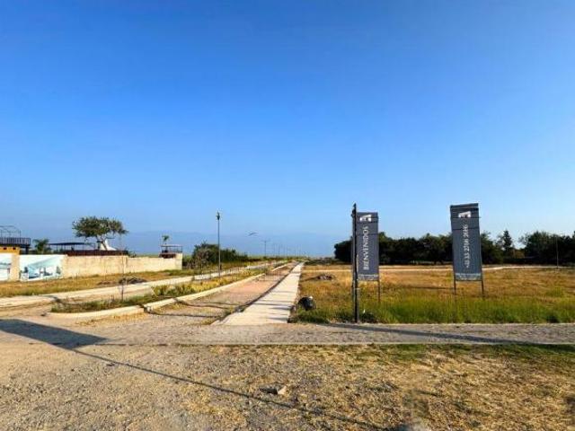 Terrenos Comerciales en Venta a pie de Carretera y frente al Lago de Chapala