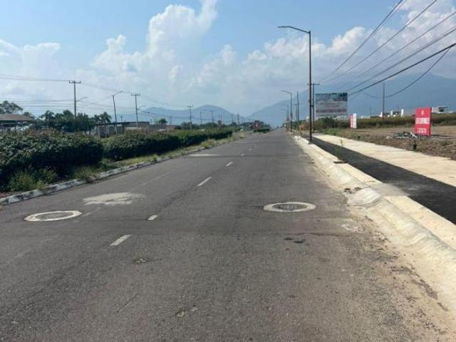 Terrenos comerciales en venta sobre avenida en La Comarca Villa de Álvarez