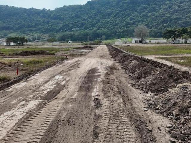 TERRENOS EN VENTA $85,000 A ESPALDAS FRACC. MONTECARLO DE 105 M2. TEPIC.NAYARIT. A 5 6 MINUTOS DE A