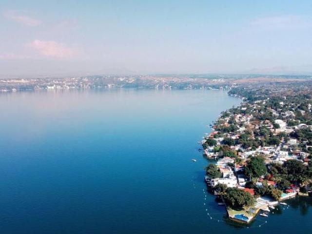 Terrenos en venta con vista al lago en Tequesquitengo 200m2