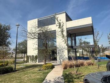 Terrenos en venta en Bosques de Breda cerca de Punta del Este, Sierra Nogal y bosques del Pedregal